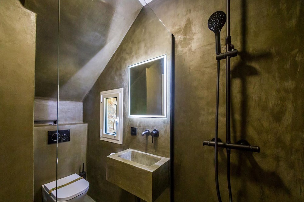 Photo of Bathroom in Vall-Llobrega
