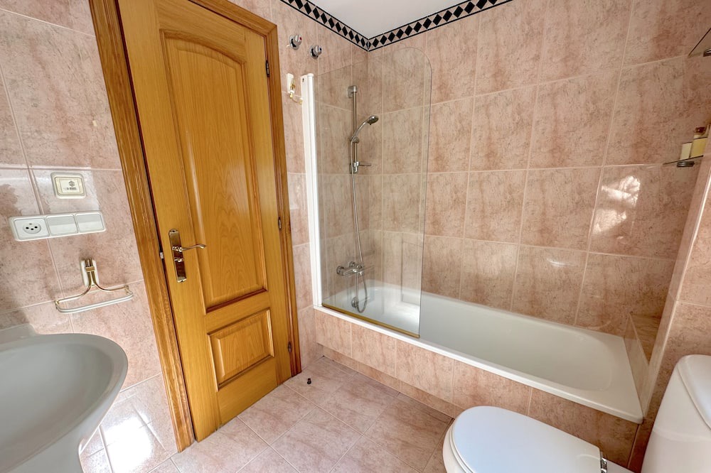 Photo of Bathroom in Quintans