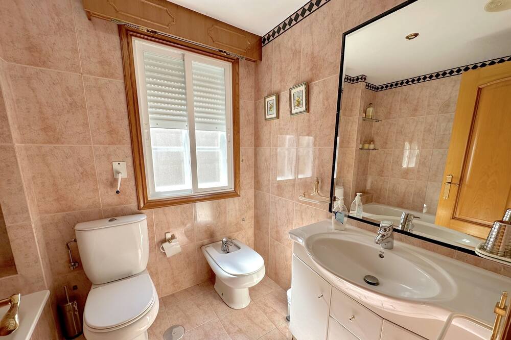 Photo of Bathroom in Quintans
