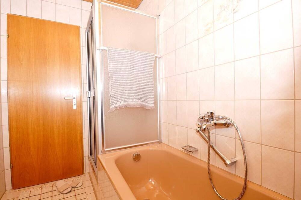 Photo of Bathroom in Rohr