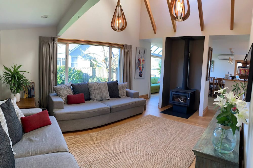 Photo of Livingroom in Frankton
