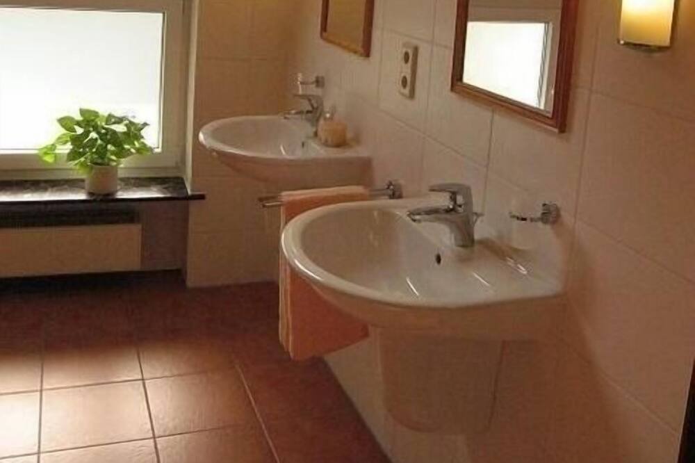 Photo of Bathroom in Bernlohe