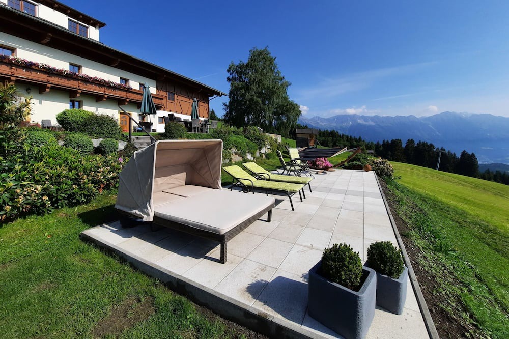 Photo of Outdoor in Mutters