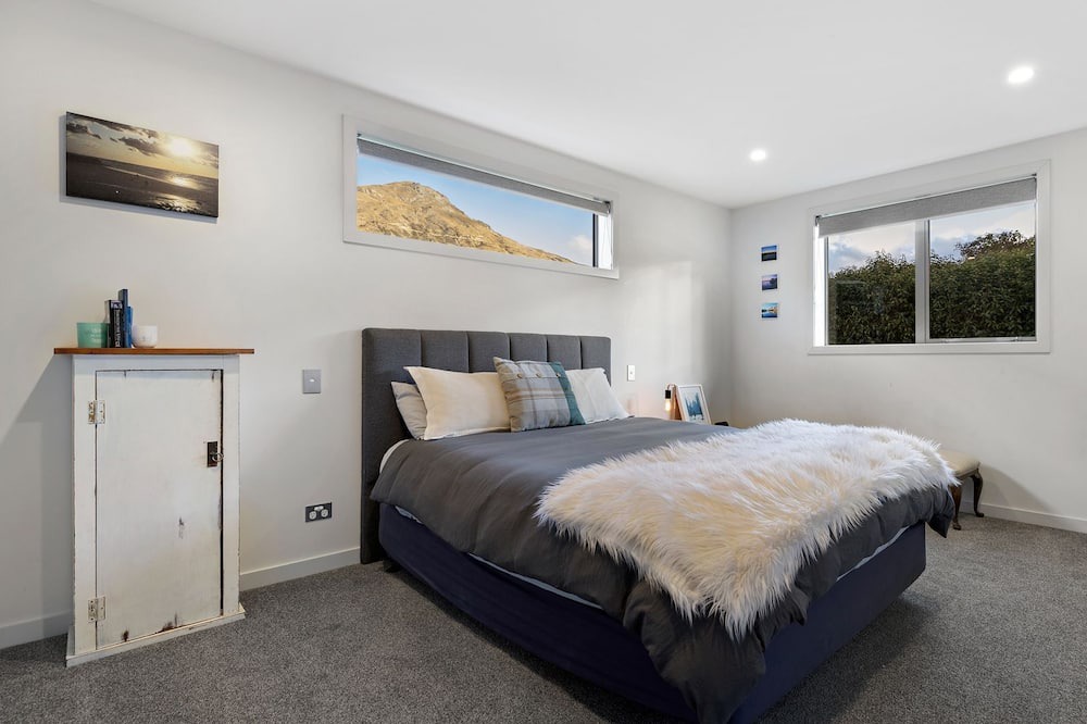Photo of Bedroom in Lake Hayes