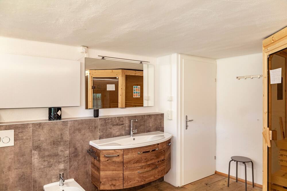 Photo of Bathroom in Anras