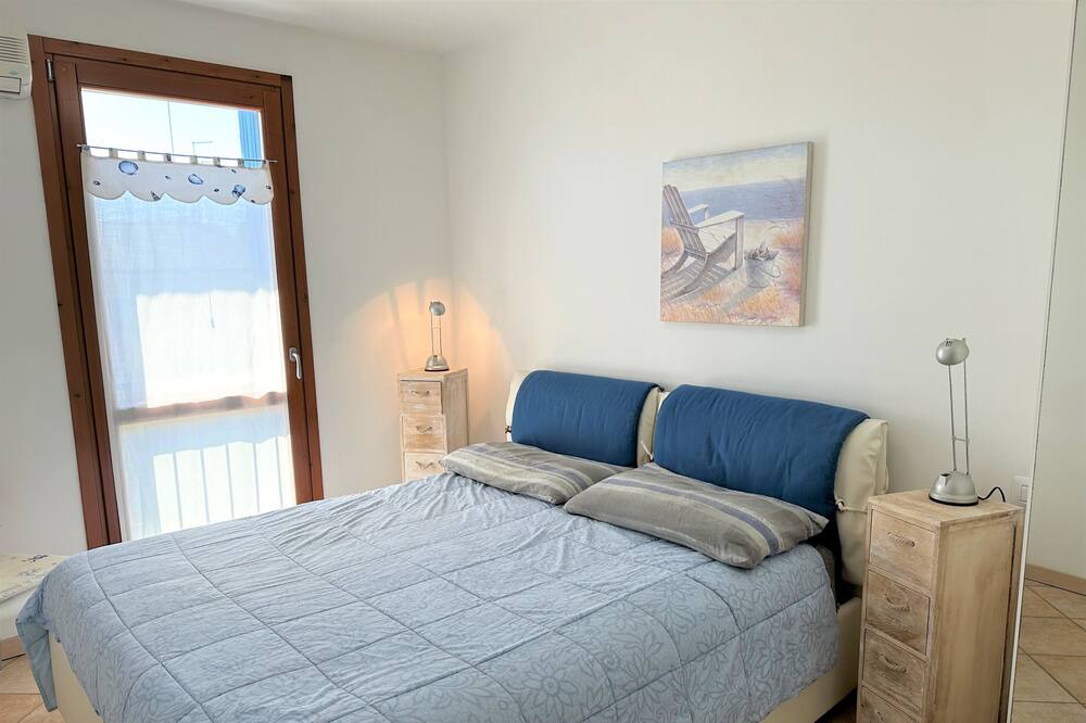 Photo of Bedroom in Aprilia Marittima