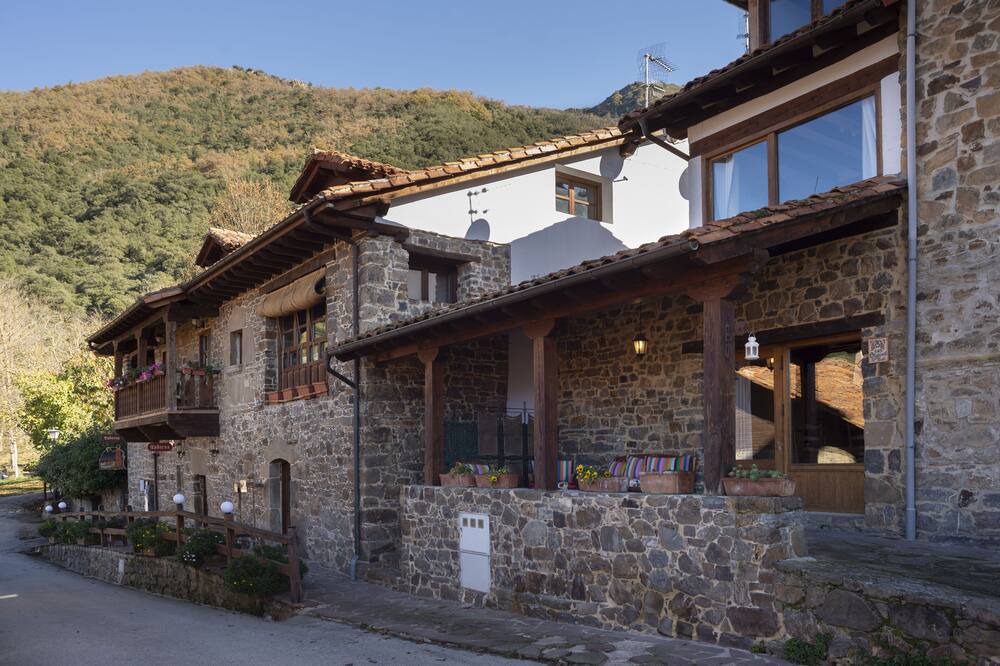 Photo of Outdoor in Tudes
