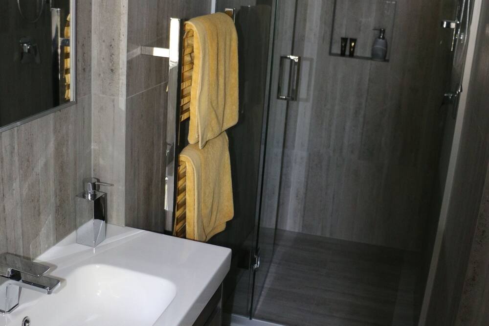 Photo of Bathroom in Kelvin Heights