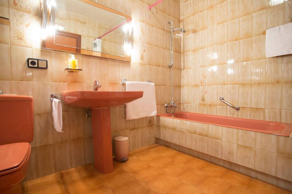 Photo of Bathroom in Caseres
