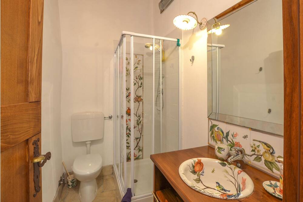 Photo of Bathroom in Oblizza