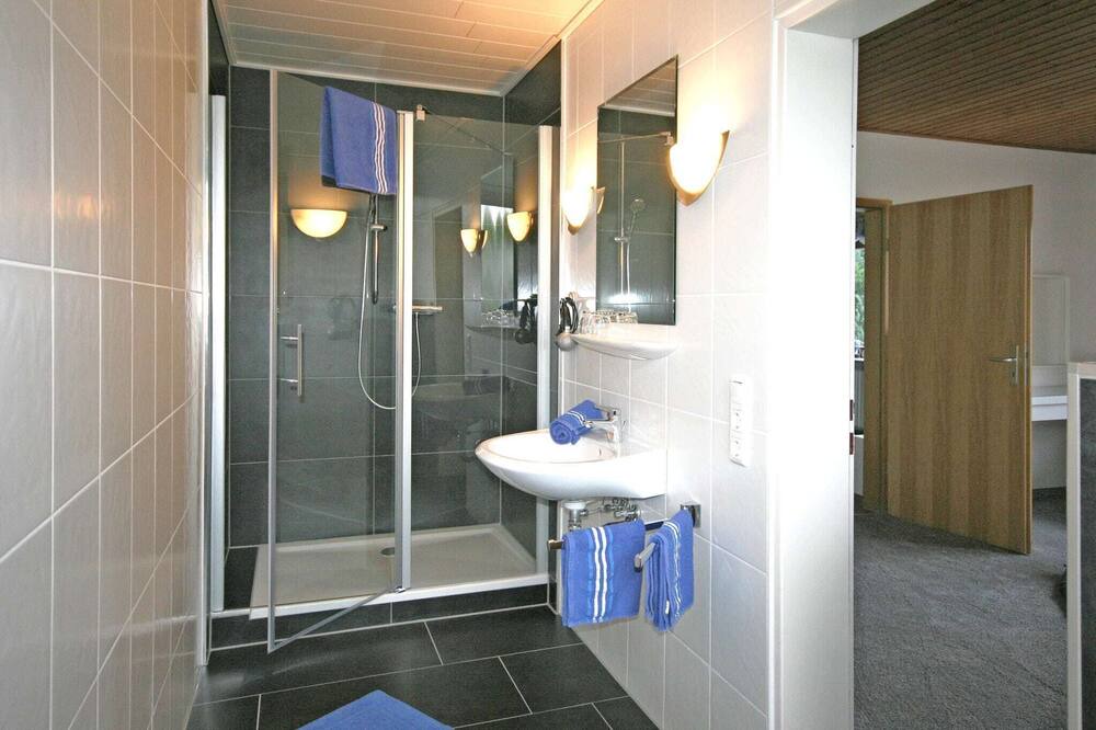 Photo of Bathroom in Goessweinstein