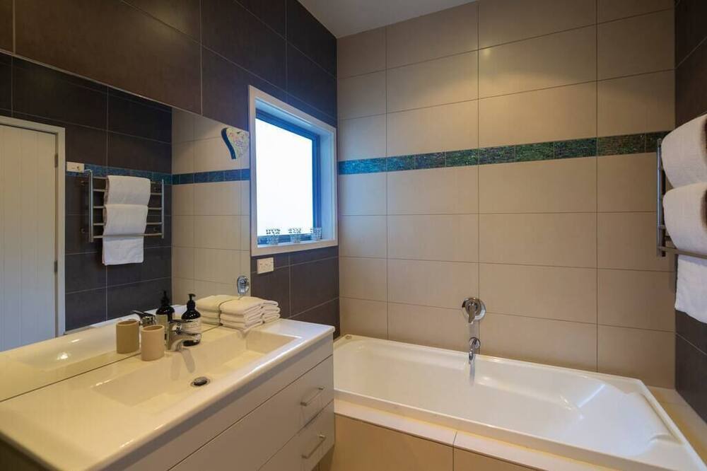 Photo of Bathroom in Arthur's Point