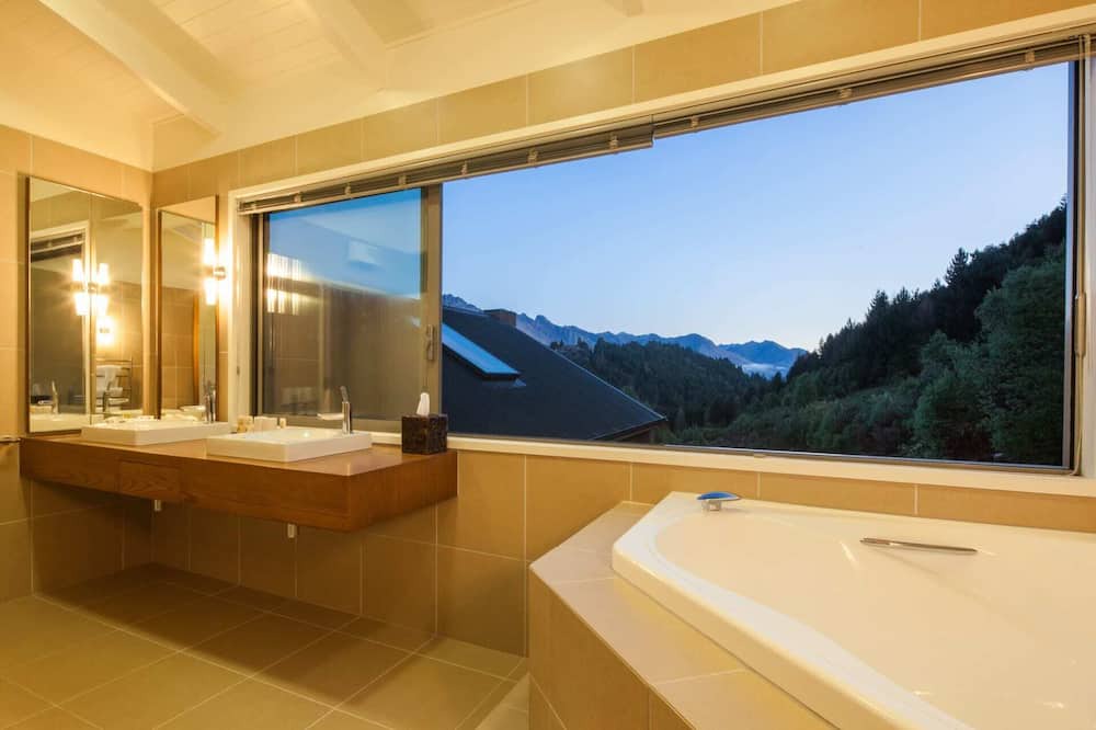 Photo of Bathroom in Closeburn