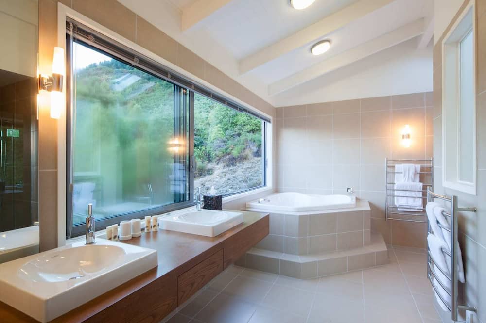 Photo of Bathroom in Closeburn