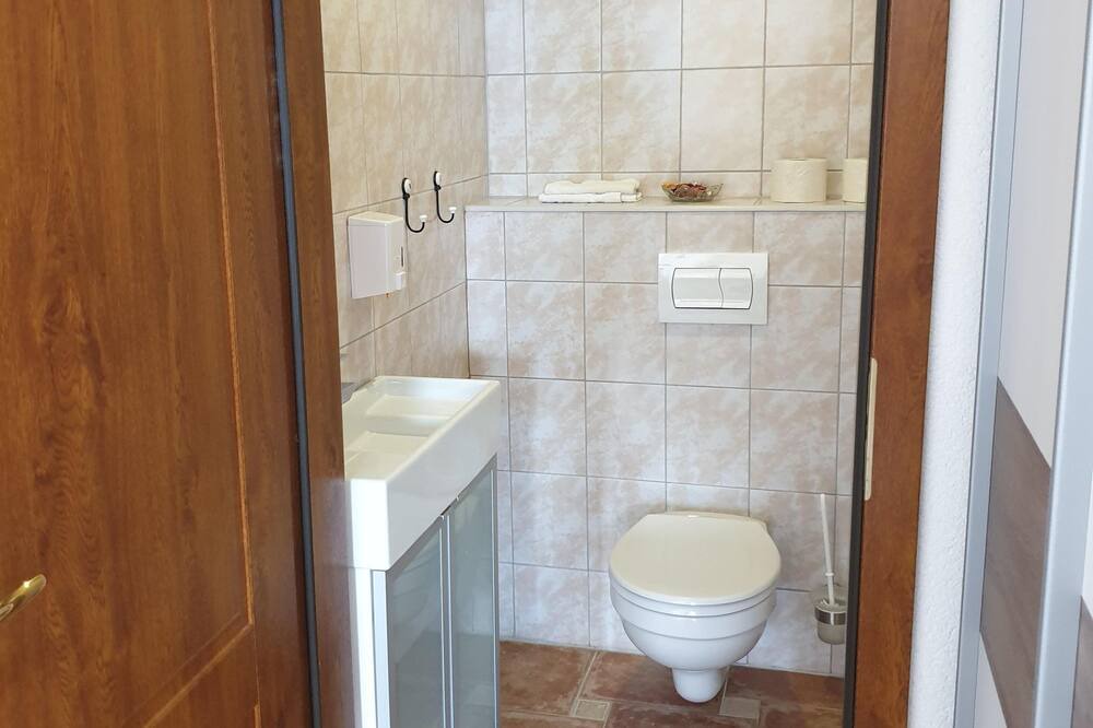 Photo of Bathroom in Mosern