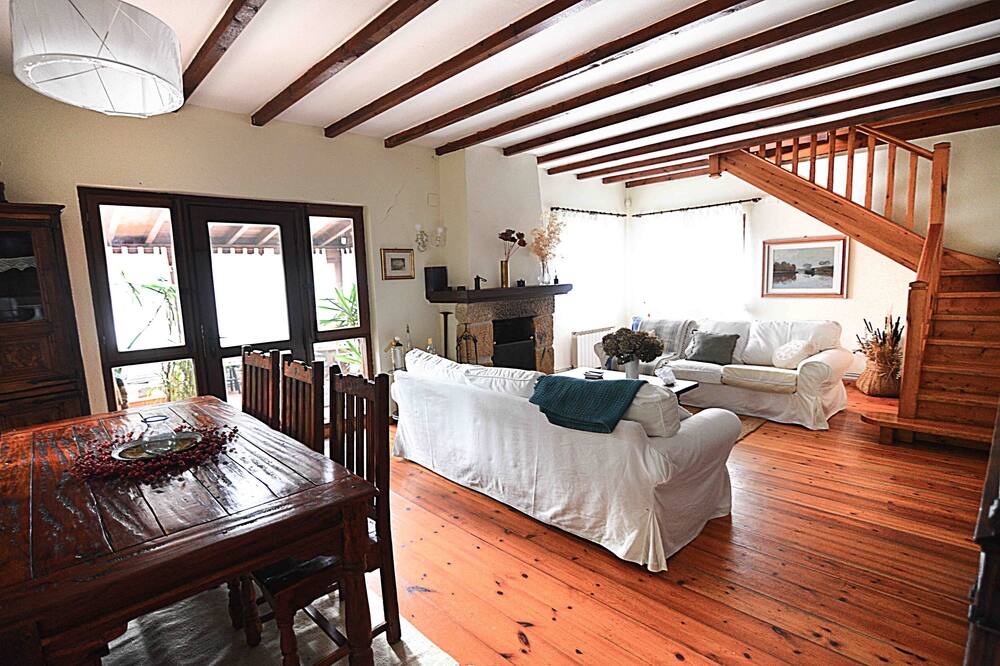 Photo of Livingroom in Orena