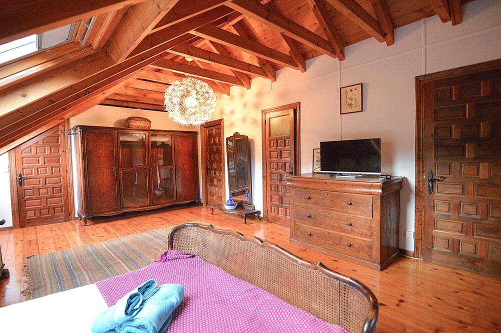Photo of Bedroom in Orena
