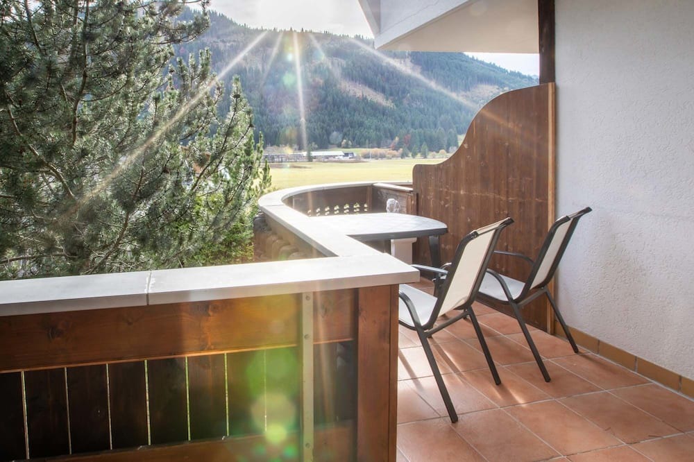 Photo of Patio Balcony in Graen