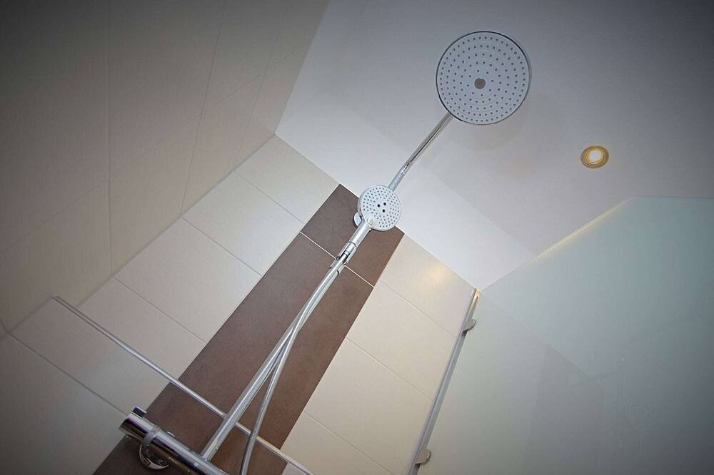 Photo of Bathroom in Roetz