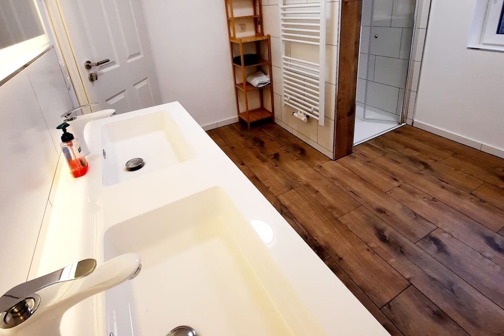 Photo of Bathroom in Zenting