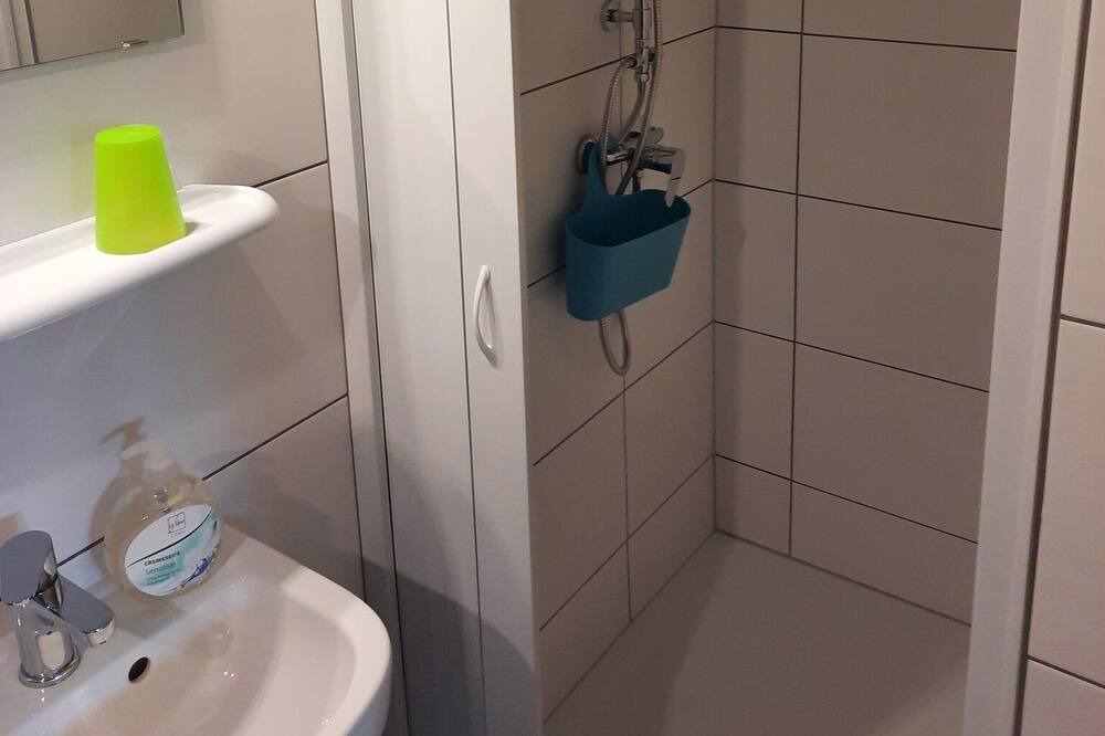Photo of Bathroom in Flanitz