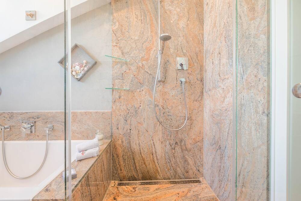 Photo of Bathroom in Berg