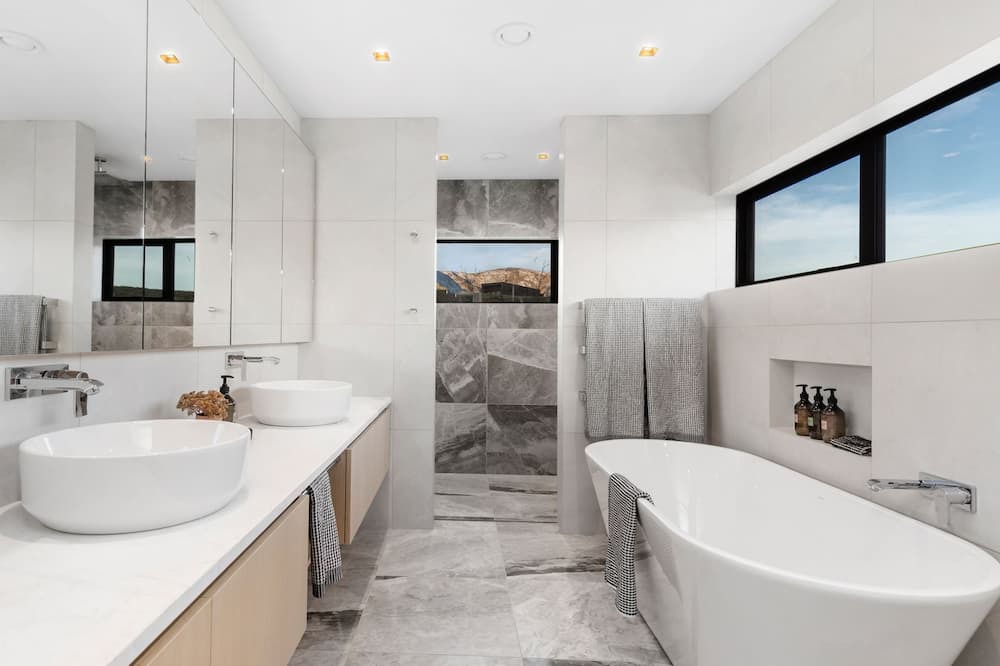 Photo of Bathroom in Lake Hayes