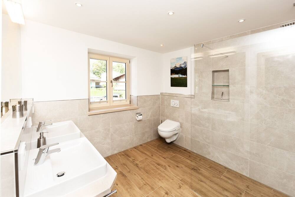 Photo of Bathroom in Garmisch-Partenkirchen