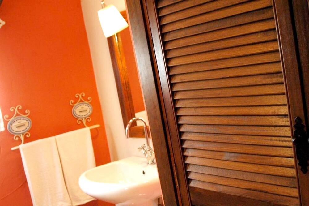 Photo of Bathroom in Villanueva del Duque