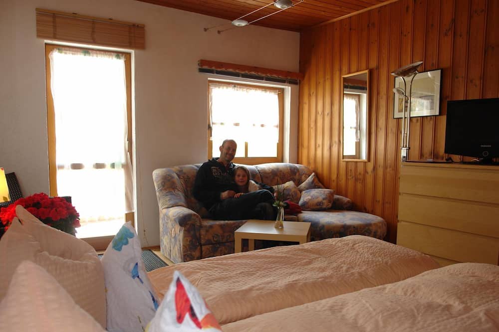 Photo of Others in Mosern