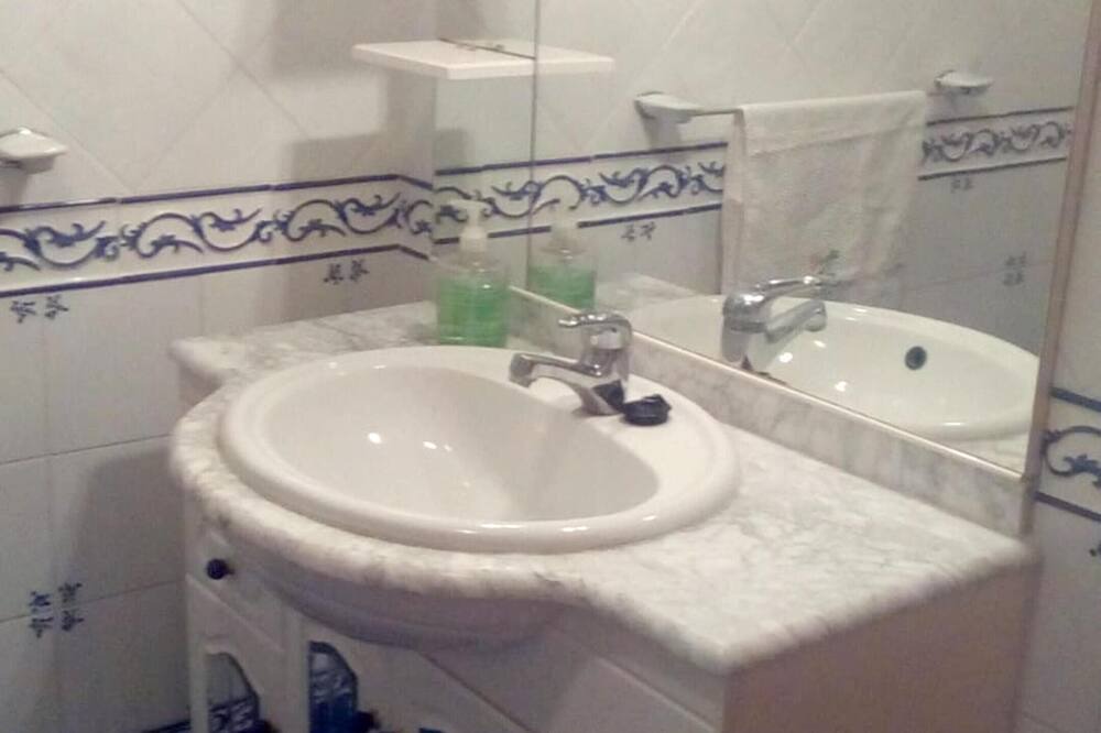 Photo of Bathroom in Almachar