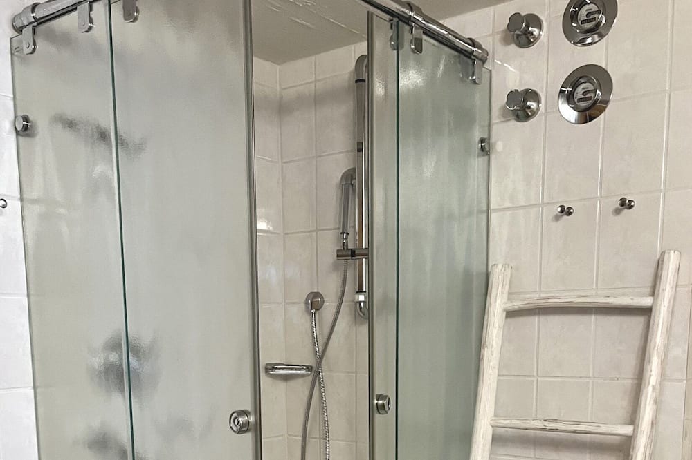 Photo of Bathroom in Neuhaus