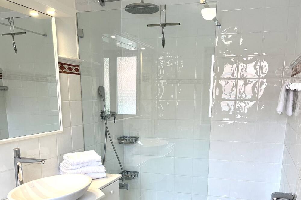 Photo of Bathroom in Neuhaus