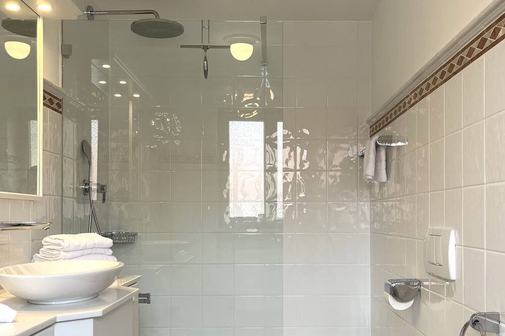 Photo of Bathroom in Neuhaus