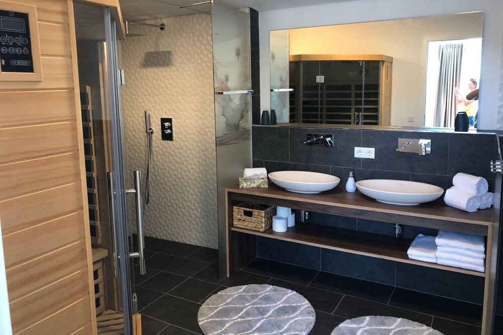 Photo of Bathroom in Mauth