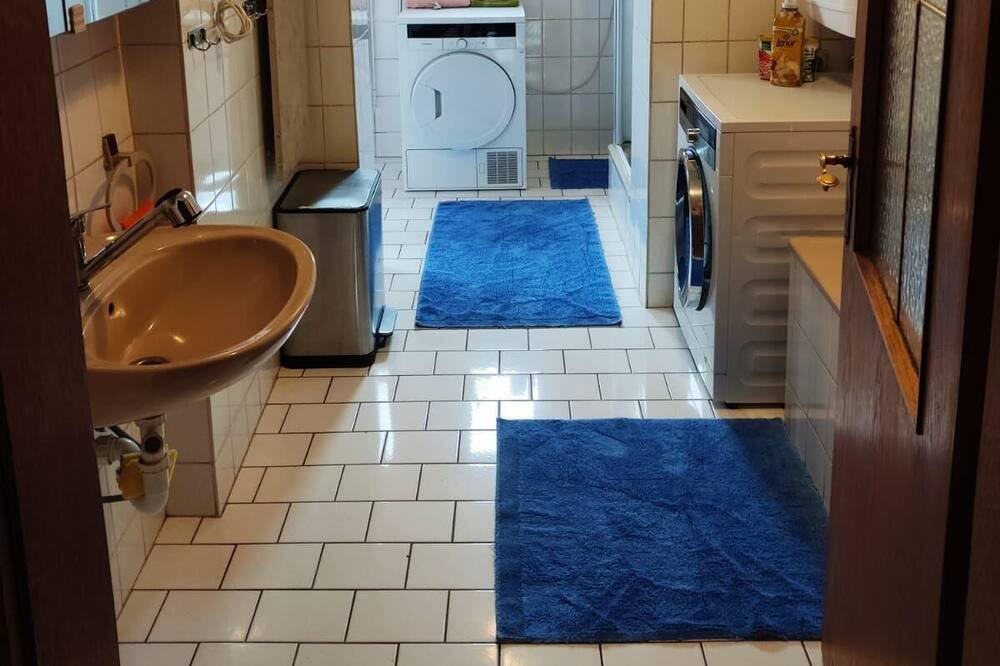 Photo of Bathroom in Gangkofen