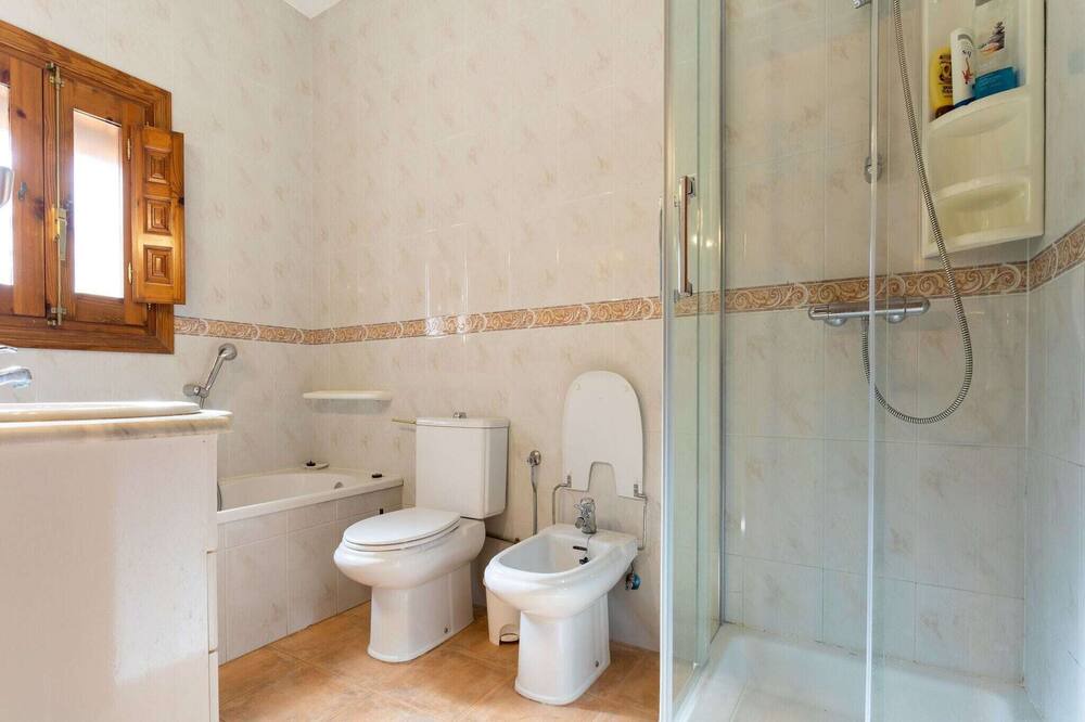 Photo of Bathroom in Orgiva