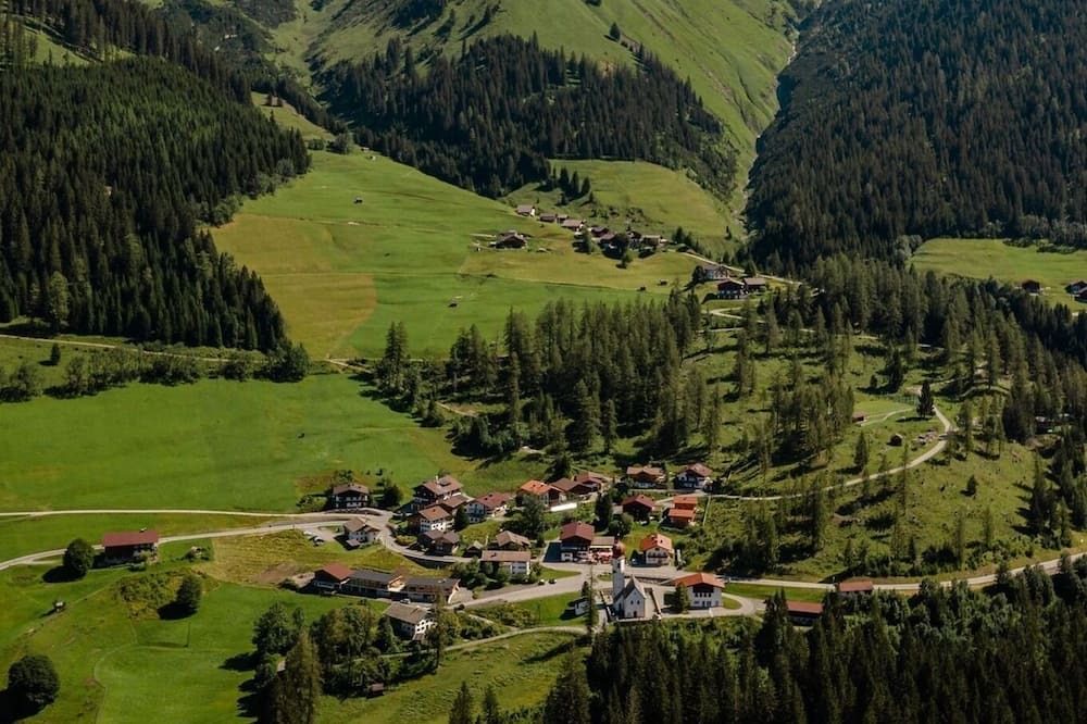 Photo of Others in Pfafflar