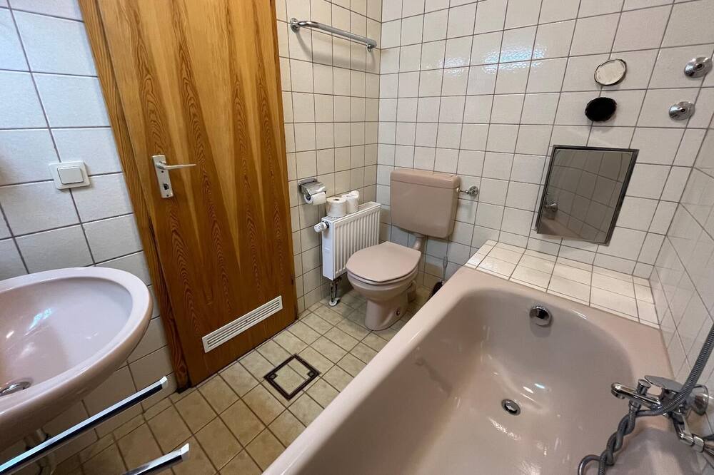 Photo of Bathroom in Frathau