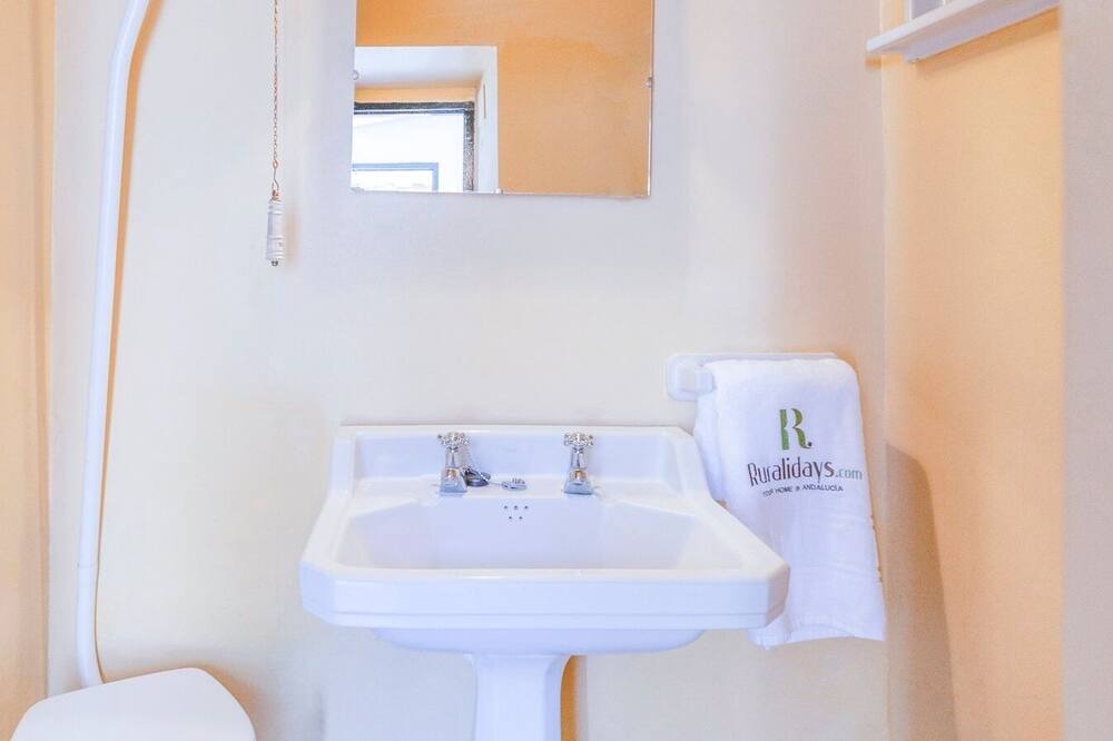Photo of Bathroom in Constantina