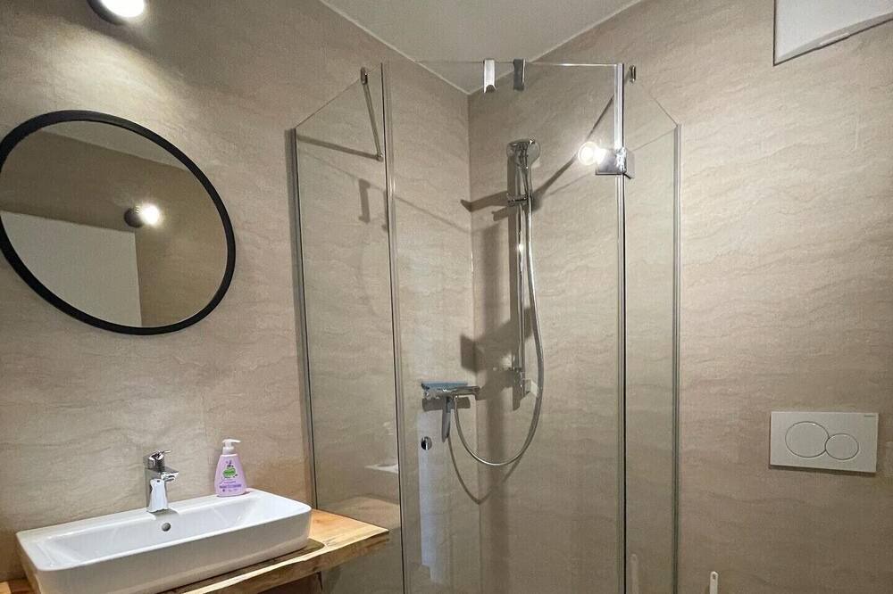 Photo of Bathroom in Erl