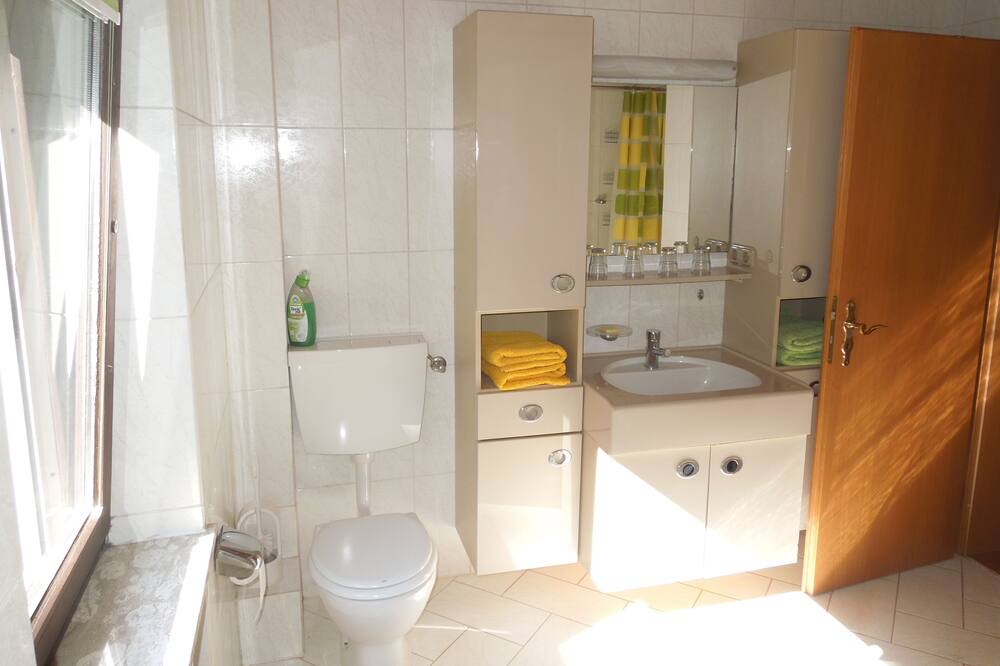 Photo of Bathroom in Vorra