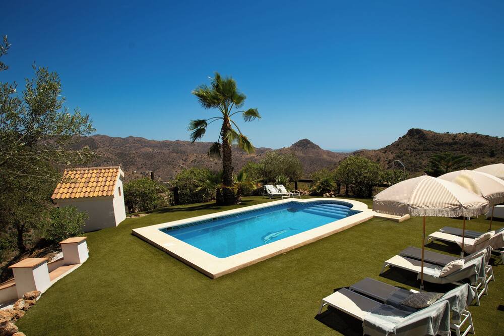 Photo of Outdoor in Almogia