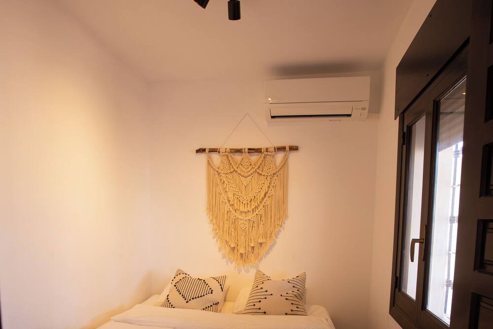 Photo of Bedroom in Almogia