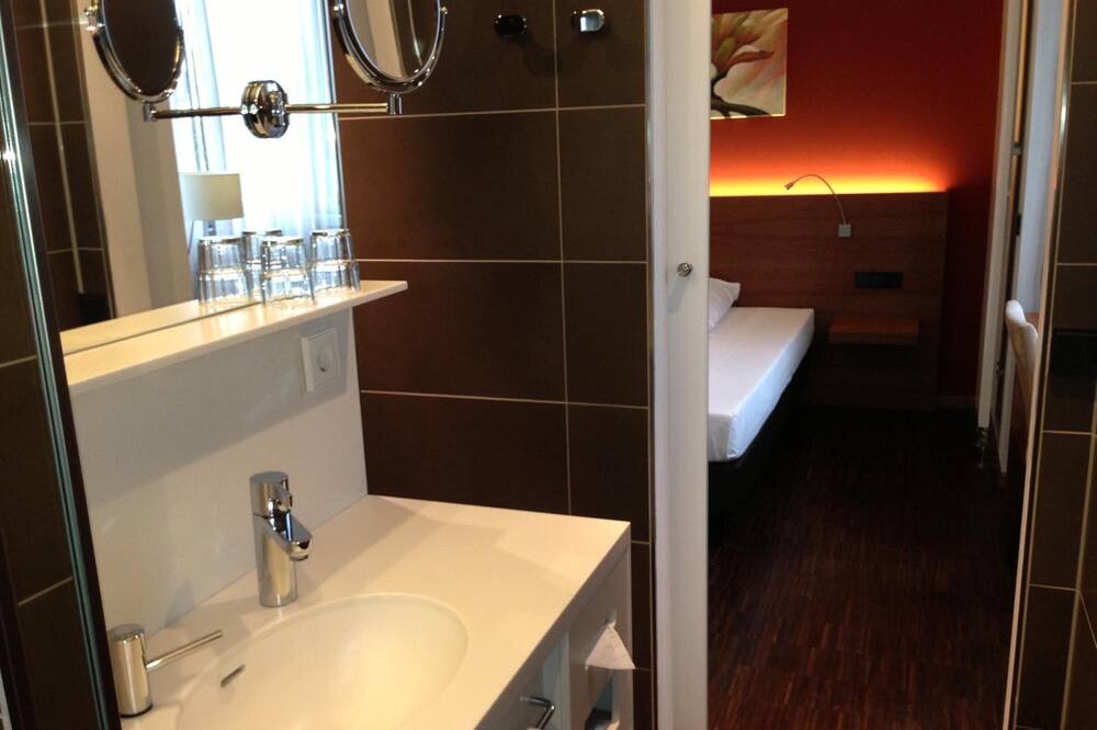 Photo of Bathroom in Milbertshofen
