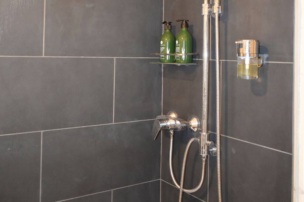 Photo of Bathroom in Angerviertel