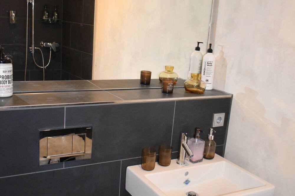 Photo of Bathroom in Angerviertel
