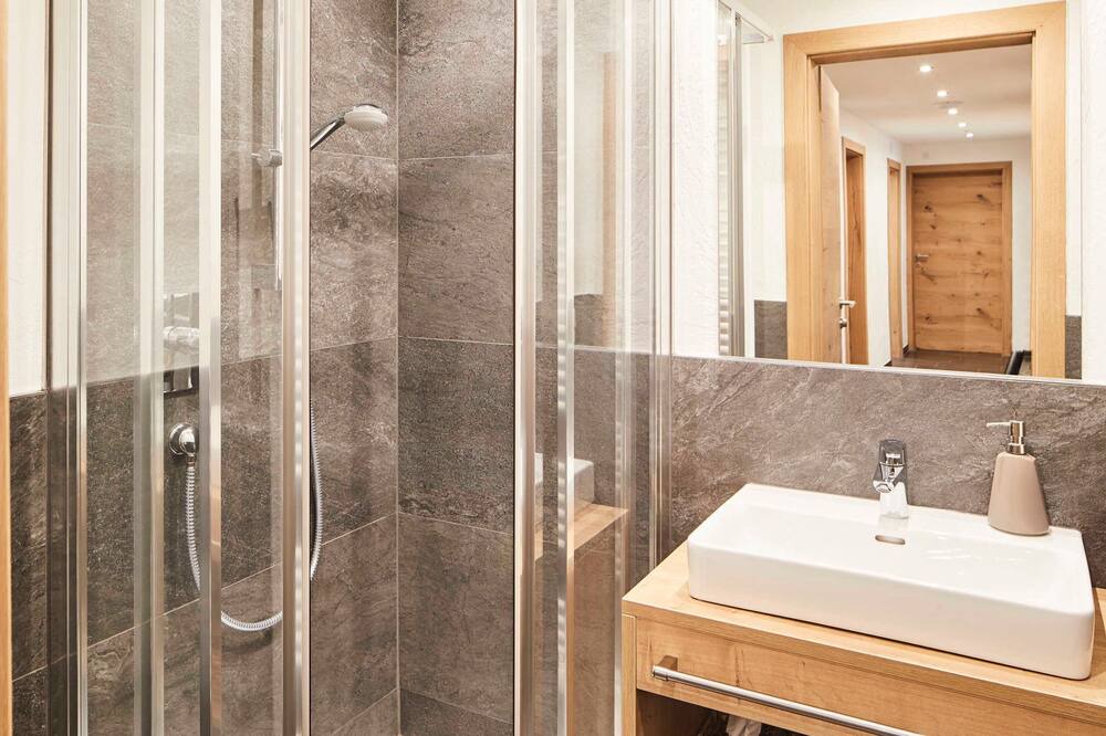 Photo of Bathroom in Prutz