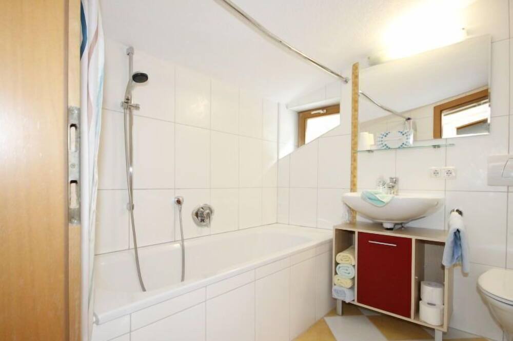 Photo of Bathroom in Laengenfeld