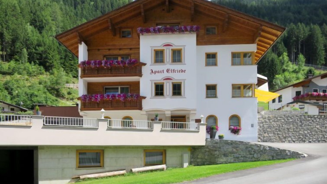 Photo of Outdoor in See